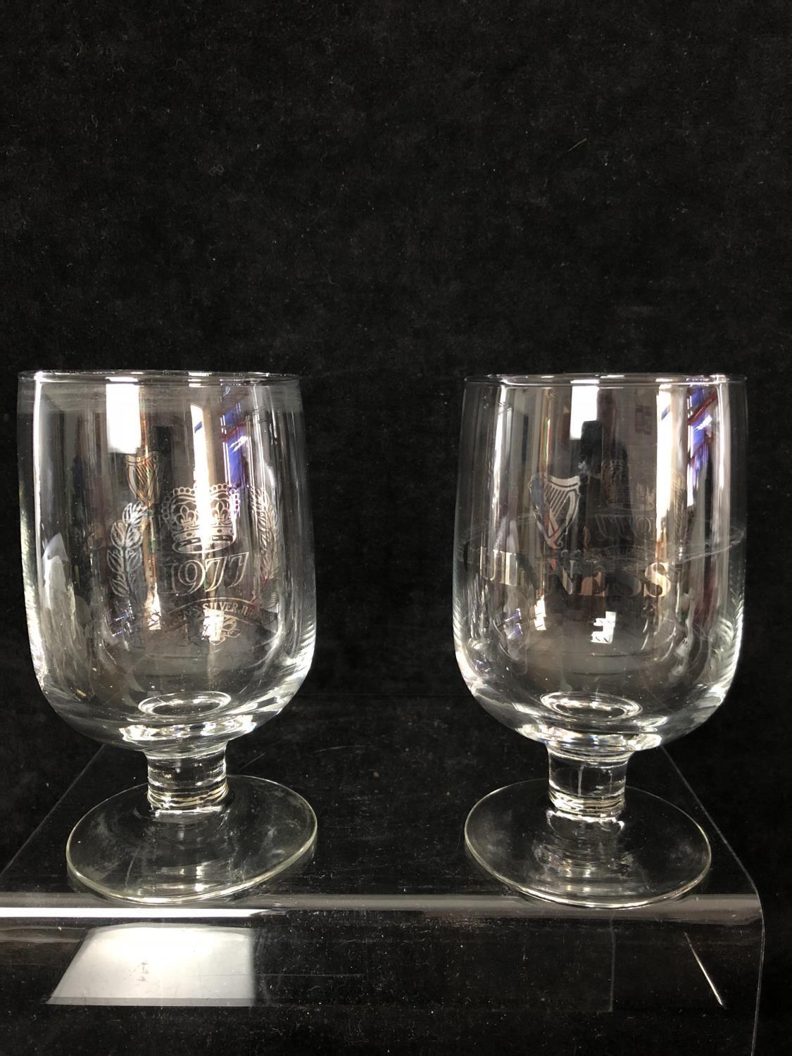 Guiness commemorative items - Comprising two three handled tygs, for The Guiness Year 1983 / - Image 6 of 11