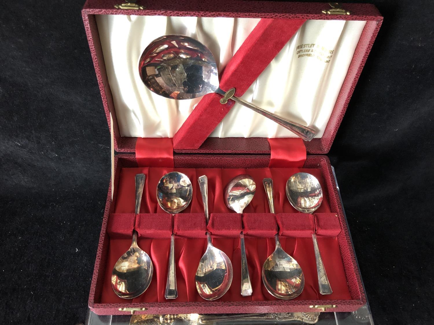 Four silver golf trophy spoons, the handles formed as a pair of golf clubs with single ball - Image 5 of 26