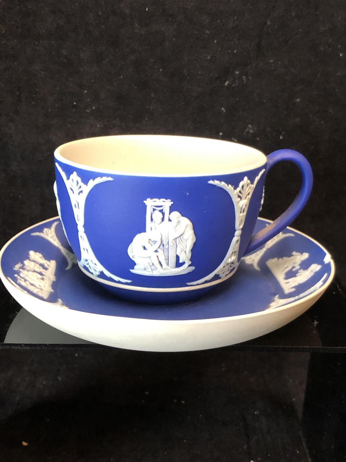 A Restorers Box of ceramics - including a Wedgwood cup and saucer; a poole pottery dish; and a - Image 32 of 49