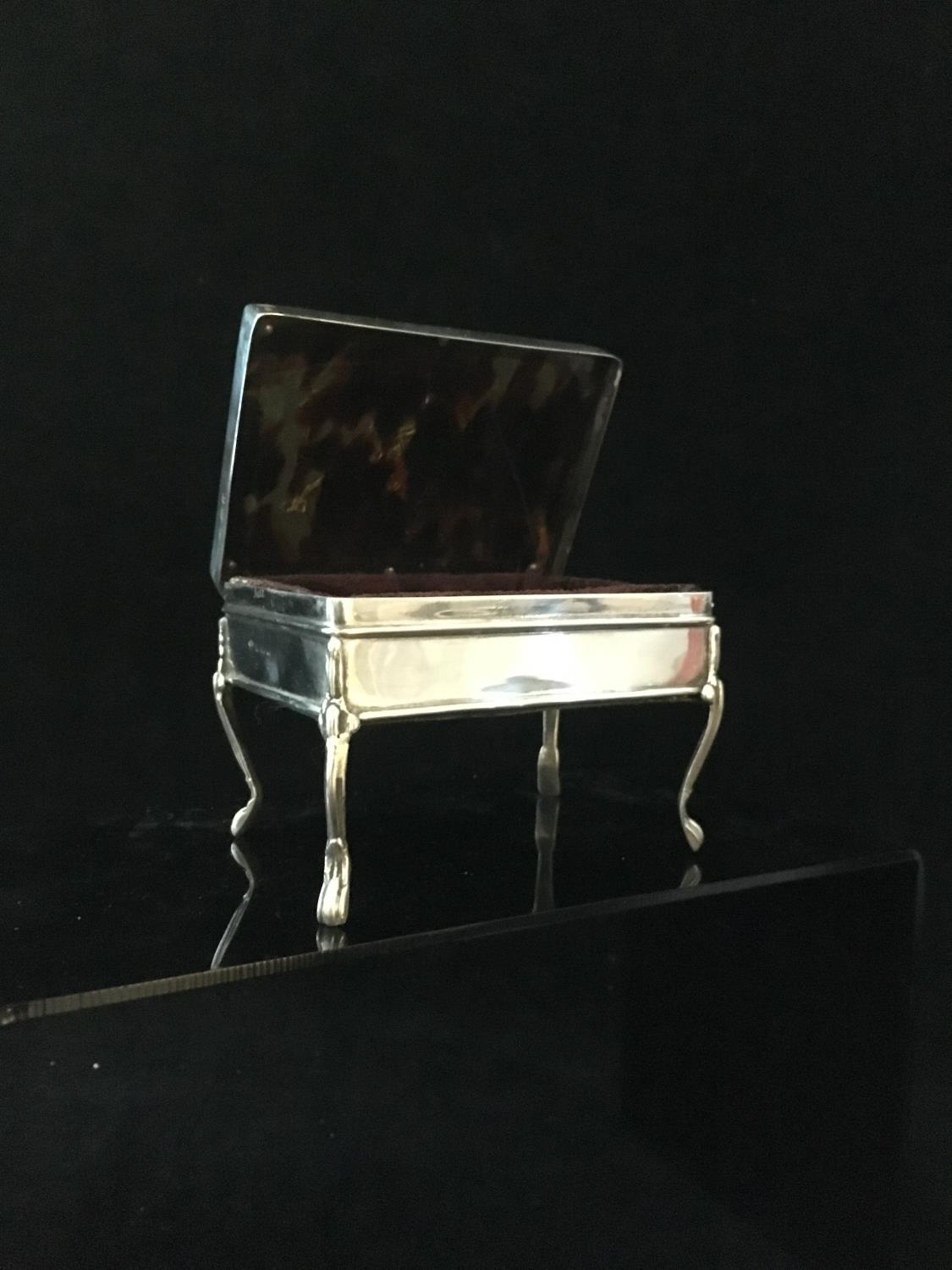 A stained horn and silver pique work box in the form of a writing table, the upper surface decorated - Image 5 of 7