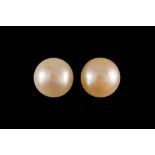 A PAIR OF PEARL EARRINGS,