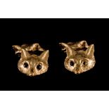 A PAIR OF FOX HEAD CUFFLINKS,