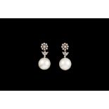 A PAIR OF CULTURED SOUTH SEA PEARL AND DIAMOND DROP EARRINGS,