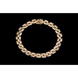 A 9CT YELLOW GOLD BRACELET