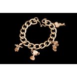 A 9CT YELLOW GOLD CURB LINK BRACELET,