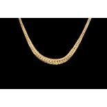 AN 18CT YELLOW GOLD FLAT FLEXIBLE GRADUATED NECKLACE