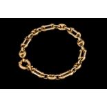 AN 18CT YELLOW GOLD MARINE CHAIN LINK BRACELET