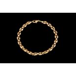 AN 18CT YELLOW GOLD MARINE LINK BRACELET