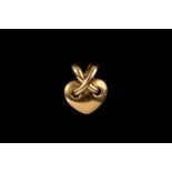 AN 18CT GOLD HEART PENDANT,