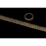 A 9CT YELLOW GOLD WEAVE PATTERN BRACELET;