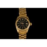 A LADIES GOLD ROLEX WRIST WATCH,