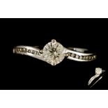 A DIAMOND SOLITAIRE RING, of approx. 0.