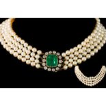 A FOUR ROW GRADUATED CULTURED PEARL NECKLACE,