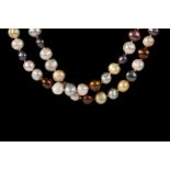 A CULTURED PEARL NECKLACE