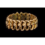 A 18CT GOLD BRACELET,