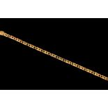 AN 18CT YELLOW GOLD DOUBLE CURB LINK BRACELET