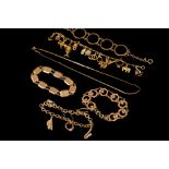 A LOT OF 9CT GOLD ASSORTED JEWELLERY 72 g
