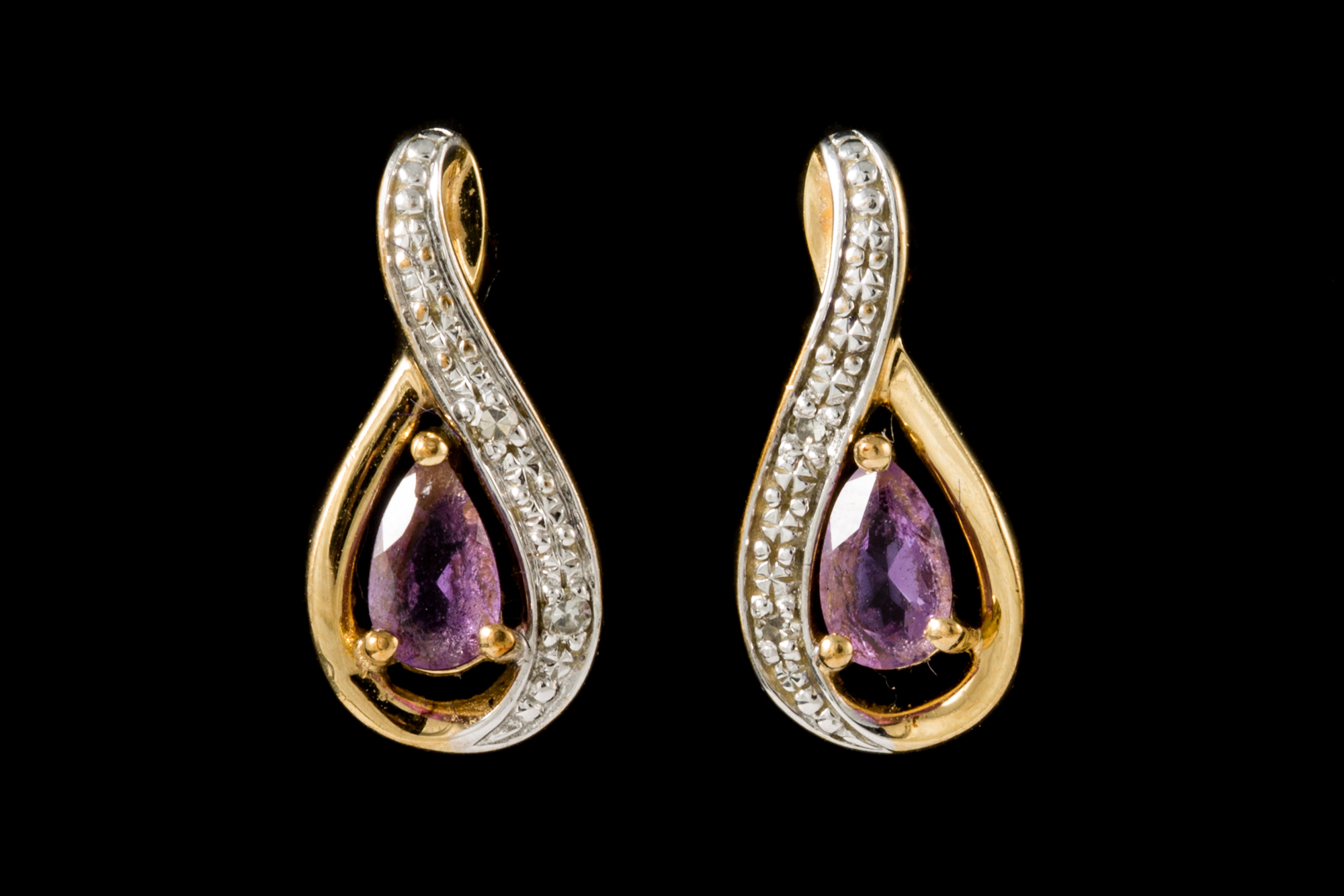 A PAIR OF AMETHYST AND DIAMOND CLUSTER EARRINGS,