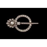 A VICTORIAN DIAMOND AND PEARL BROOCH