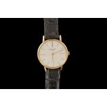 A GENTS PATEK PHILIPPE ROUND CASE WATCH IN 18CT GOLD,