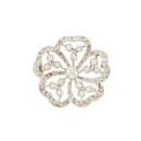 AN EDWARDIAN DIAMOND FLOWER BROOCH, set throughout with diamonds of approx 0.93ct in total.