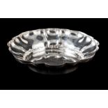 A MODERN SILVER CIRCULAR SHAPED DISH, 9" diameter,