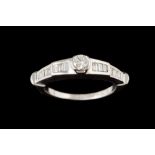 A DIAMOND SOLITAIRE RING, one round brilliant cut diamond of approx 0.