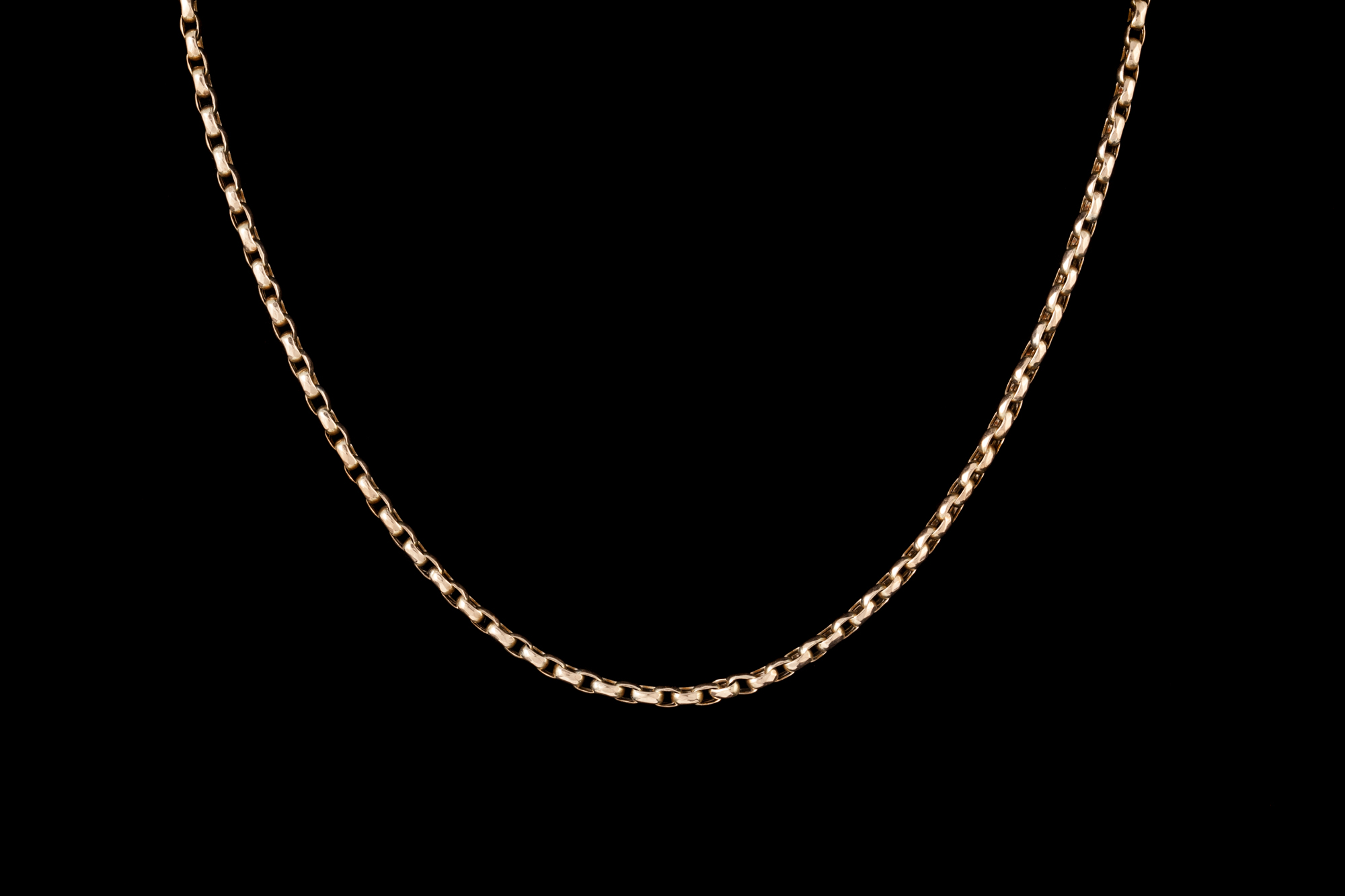 A 9CT GOLD BELCHER LINK CHAIN, 9.6gms