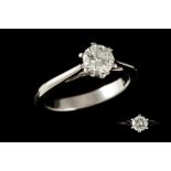 A DIAMOND SOLITAIRE RING, of approx. 0.