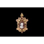 A CAMEO BROOCH/PENDANT,