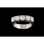 A DIAMOND FIVE STONE RING, with diamonds of approx 2.00ct, G/H VS, mounted in 18ct white gold.