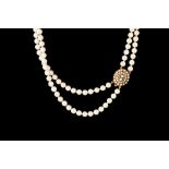 A TWIN ROW CULTURED PEARL NECKLACE