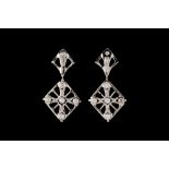 A PAIR OF DIAMOND DROP EARRINGS, with diamonds of approx 1.00ct, mounted in 14ct white gold.