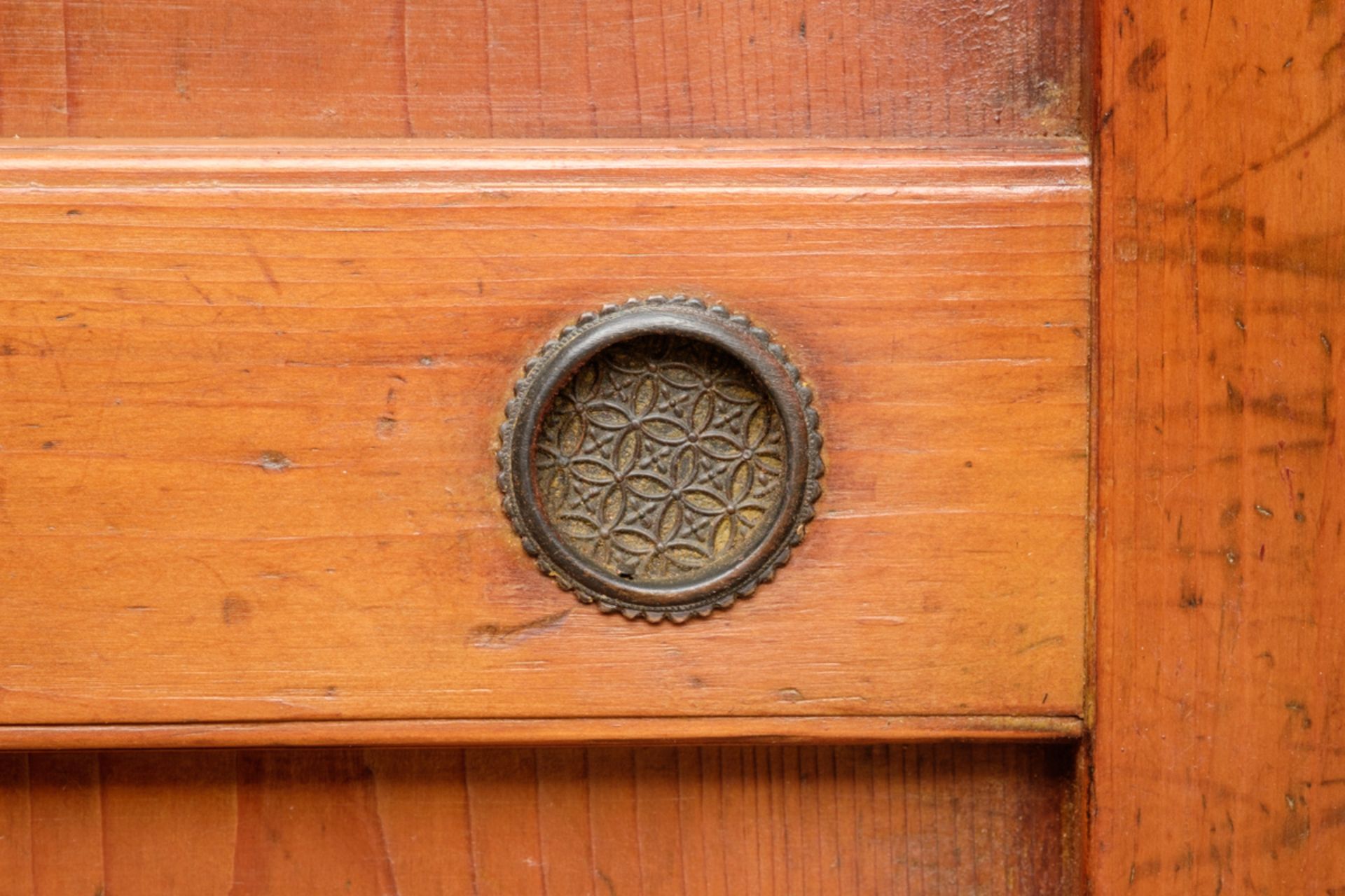 An old portable document chest (ch?dansu) - Bild 3 aus 6