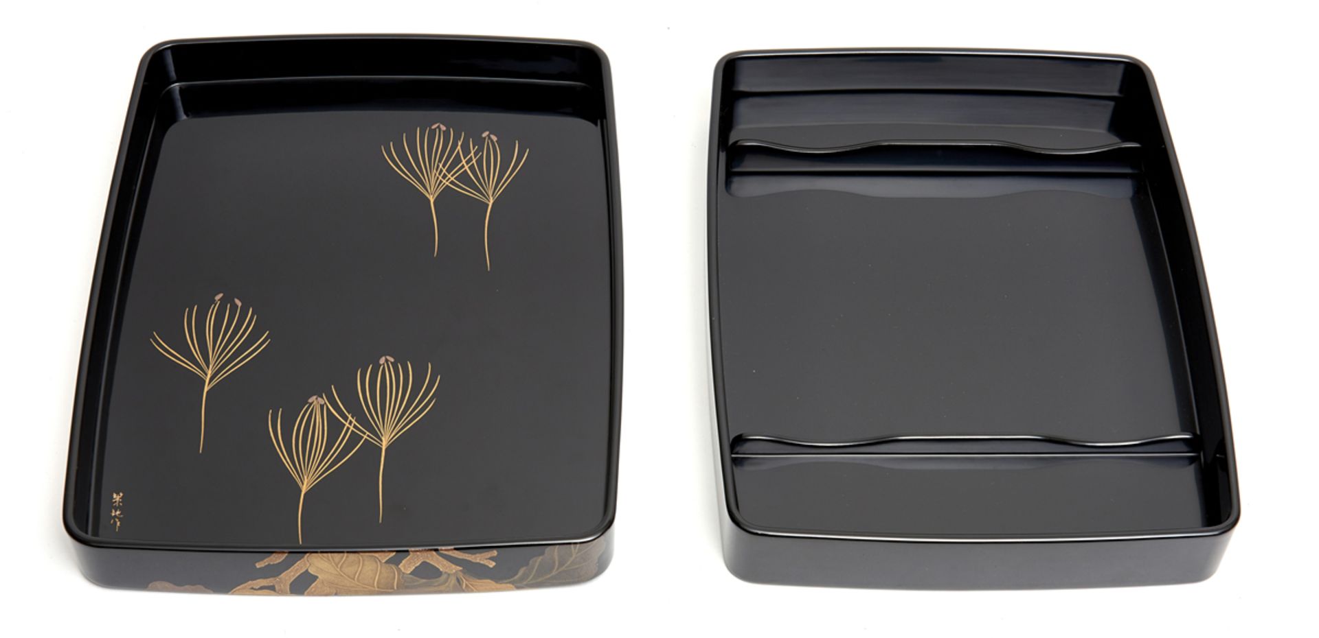 A lacquer ware writing box (suzuribako) - Bild 3 aus 5