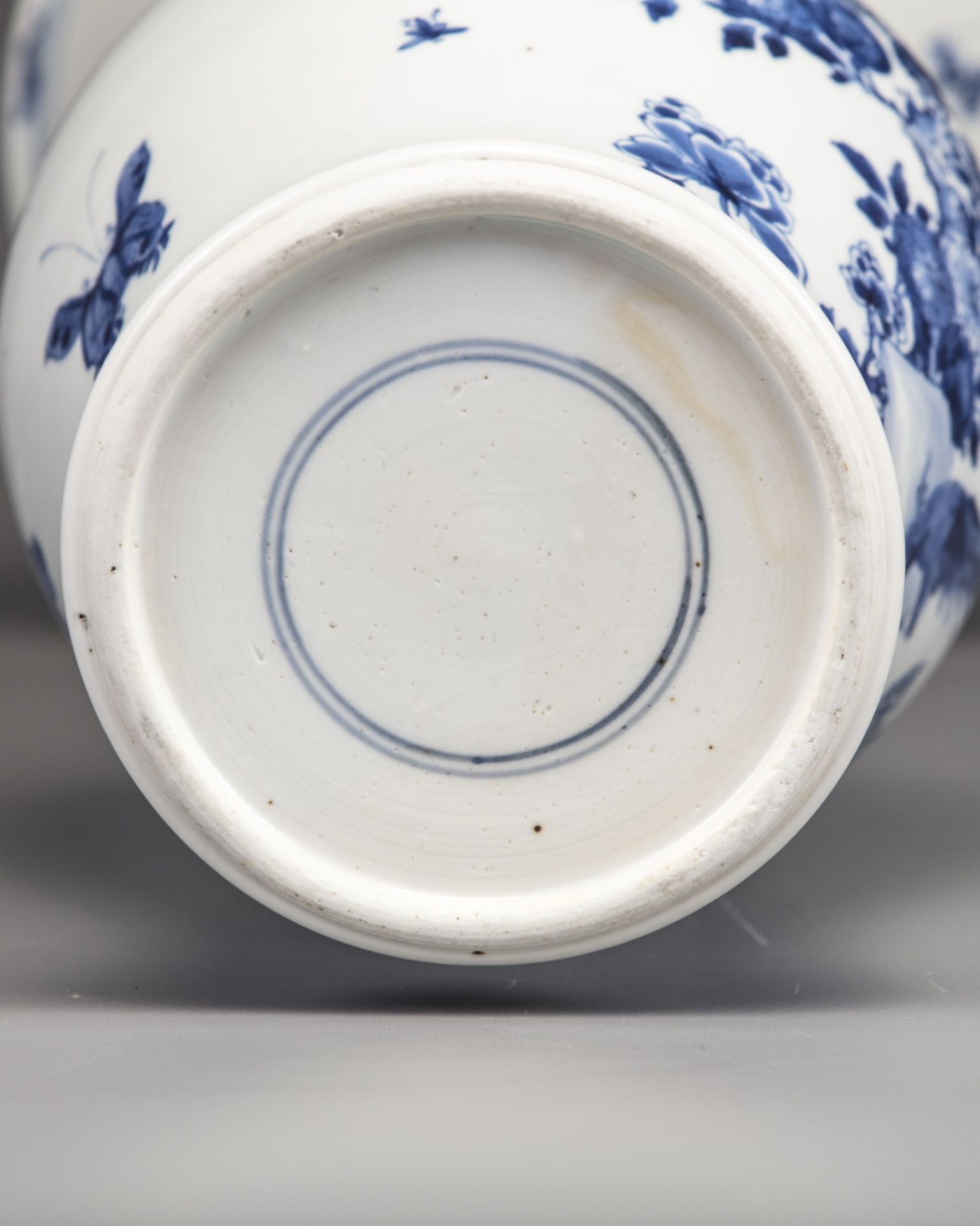 A Chinese blue and white phoenix-tail vase - Bild 8 aus 9