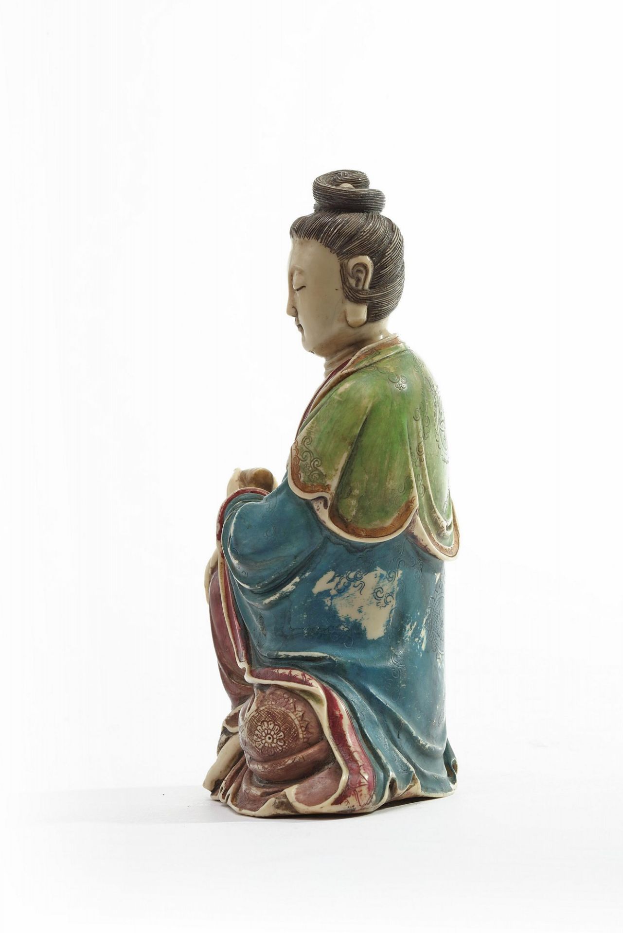 A Chinese soapstone carving of Guanyin - Bild 2 aus 4