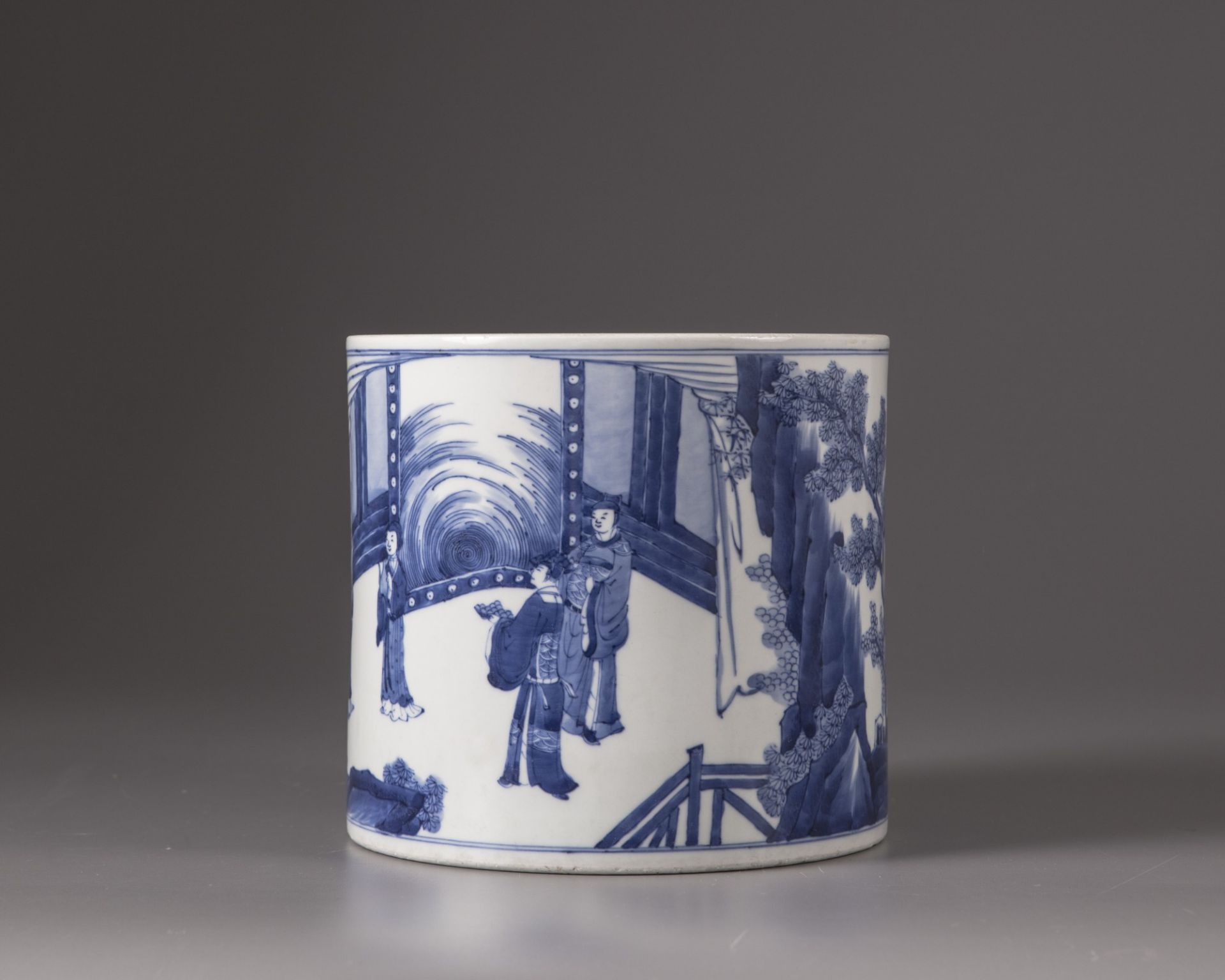 A Chinese blue and white brush pot - Bild 5 aus 8