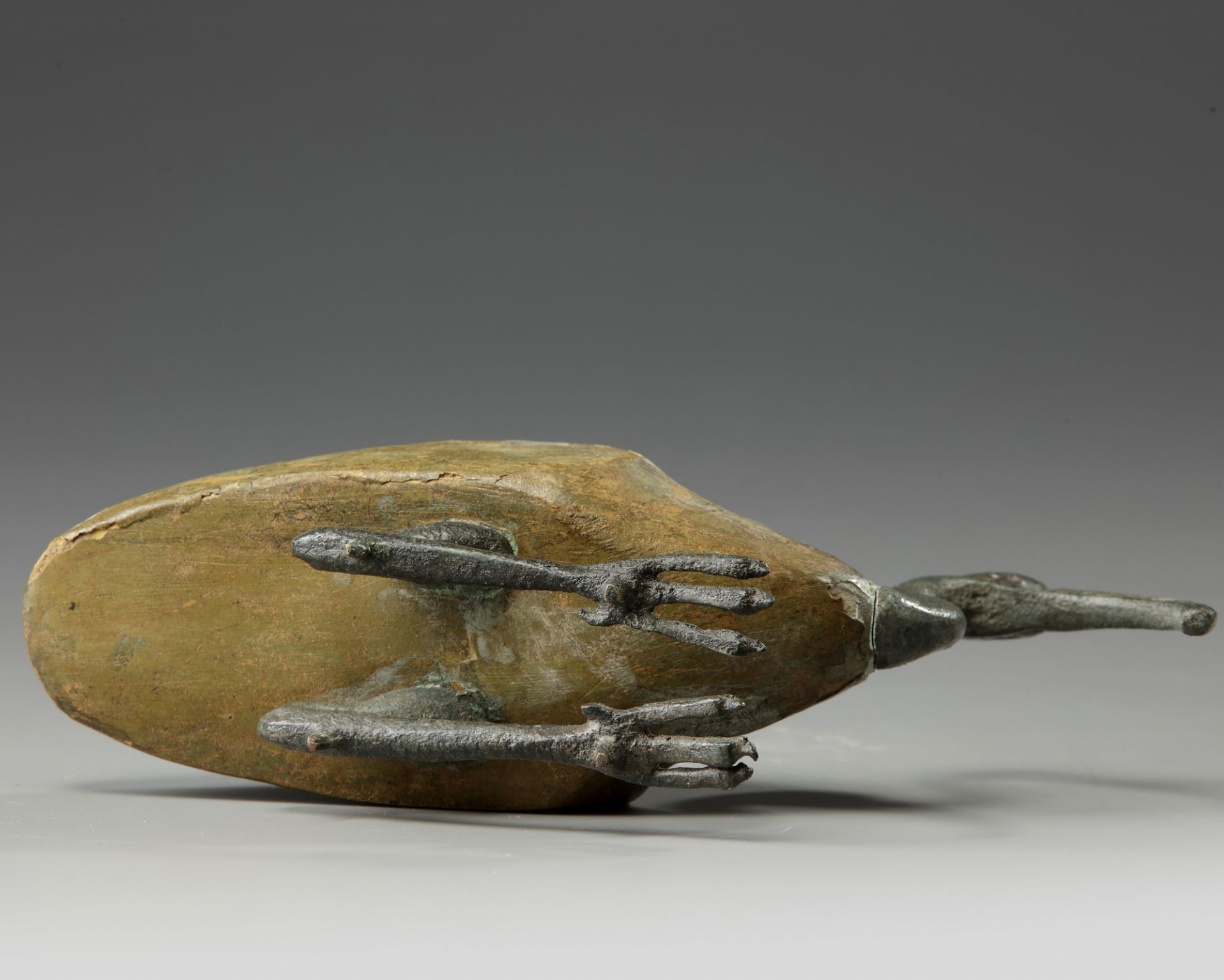 A Islamic bronze figure of an Ibis - Image 4 of 4