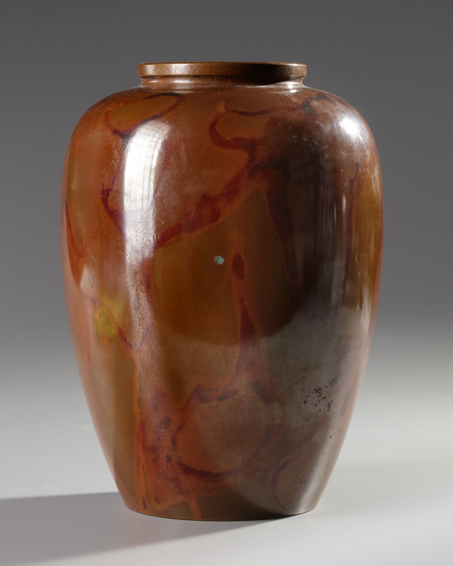 A Japanese bronze vase - Bild 3 aus 6