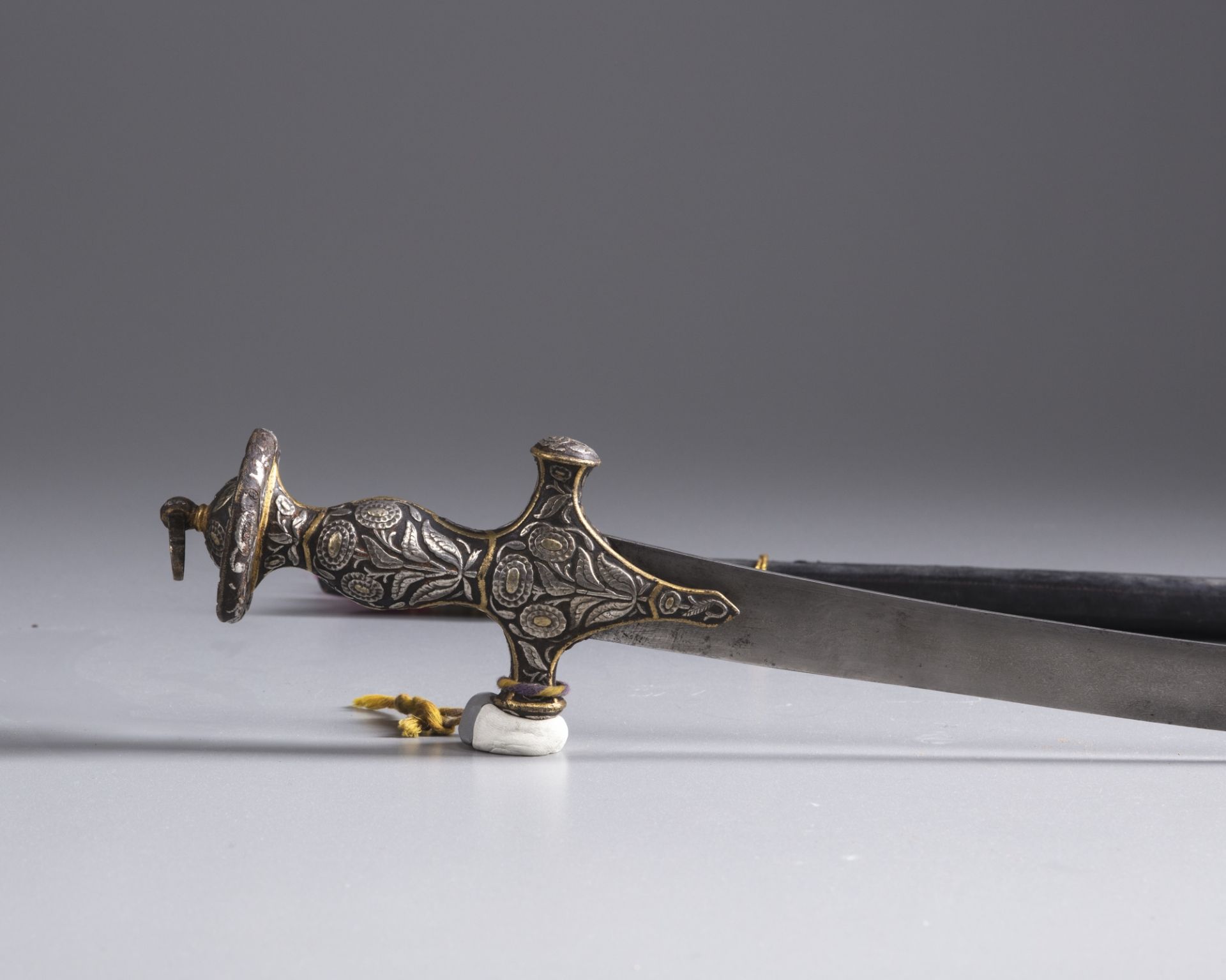 An Islamic sword - Image 3 of 3