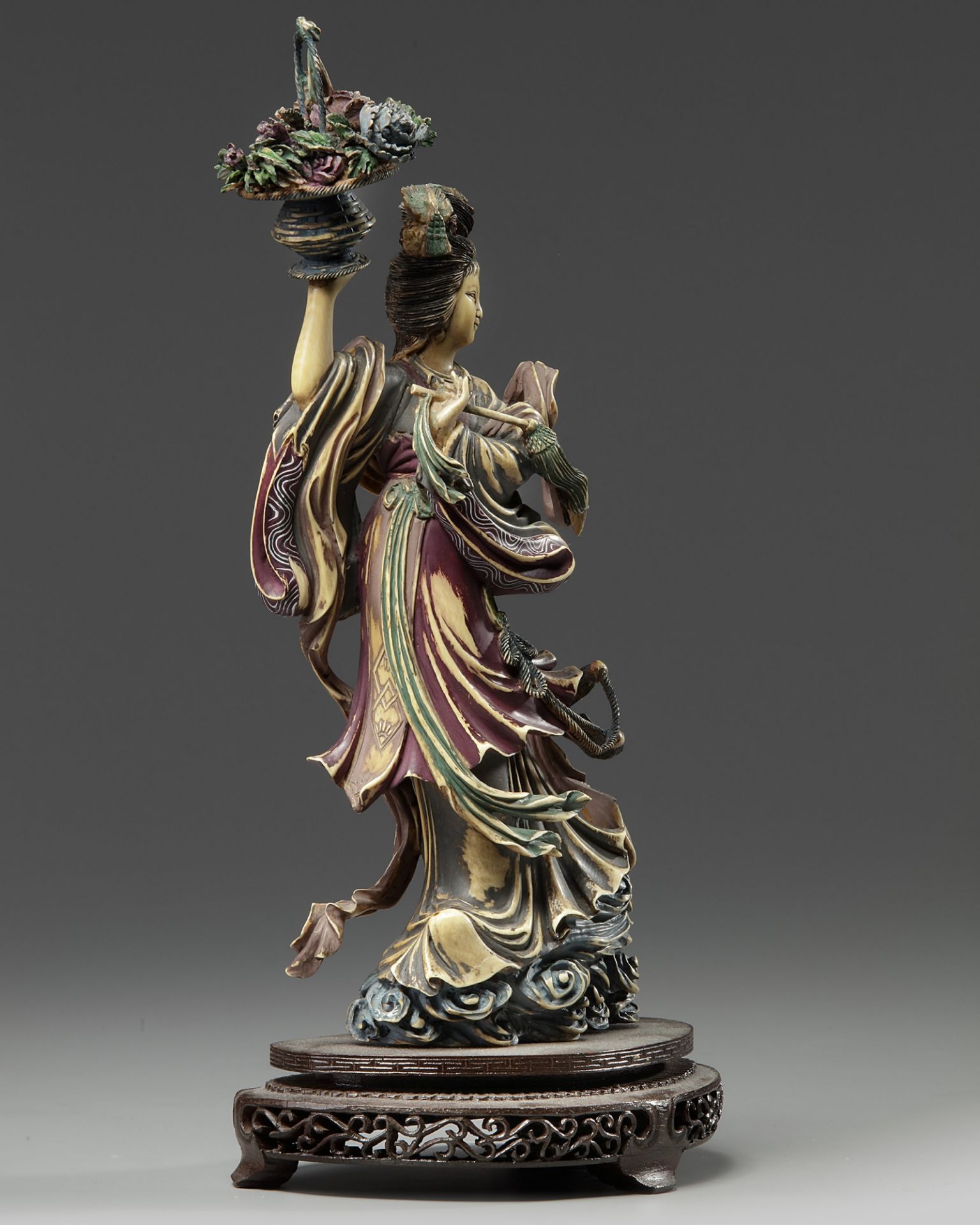 A Chinese polychrome-decorated ivory figure of a maiden - Image 3 of 5