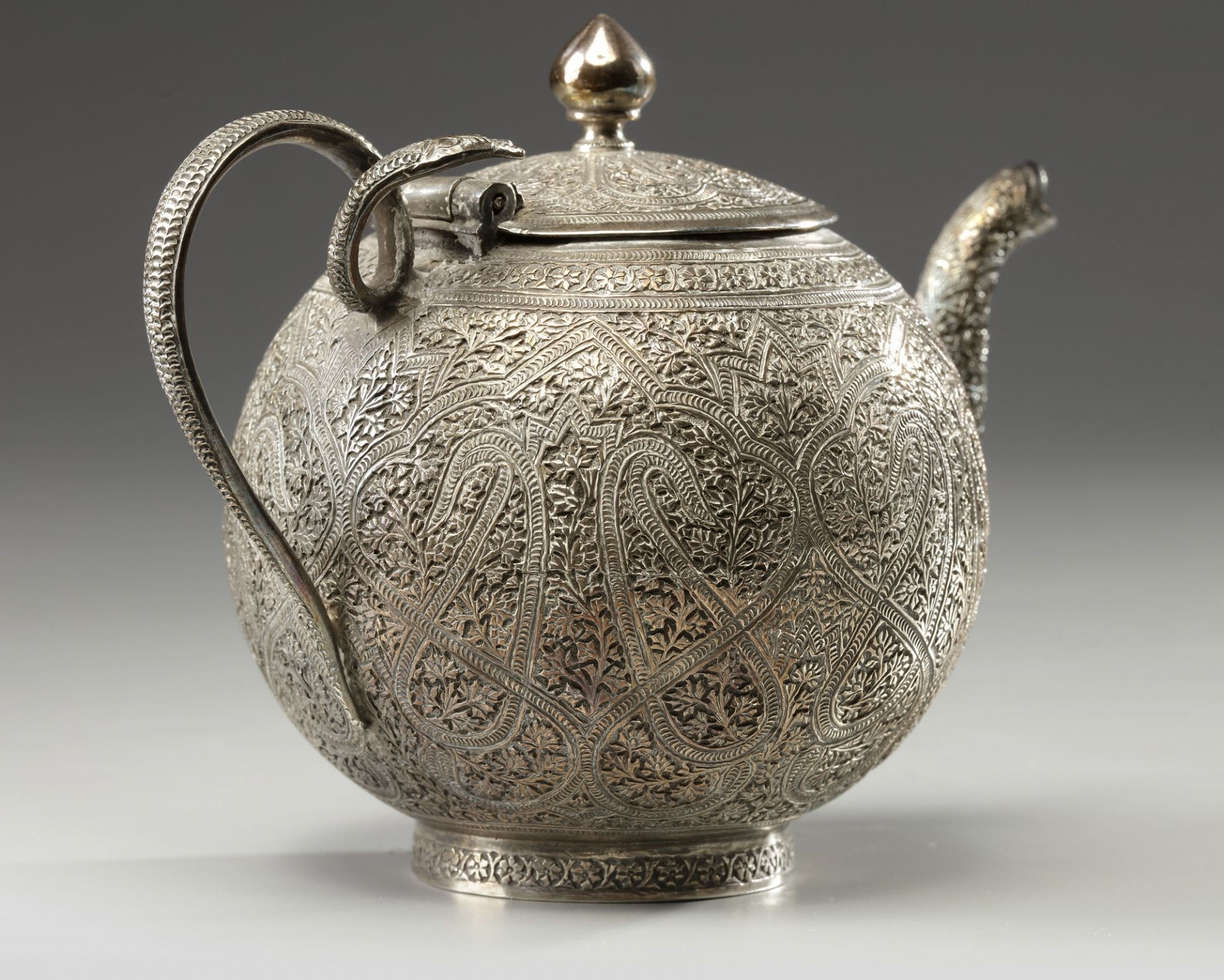 An Islamic Persian silver teapot - Bild 5 aus 5