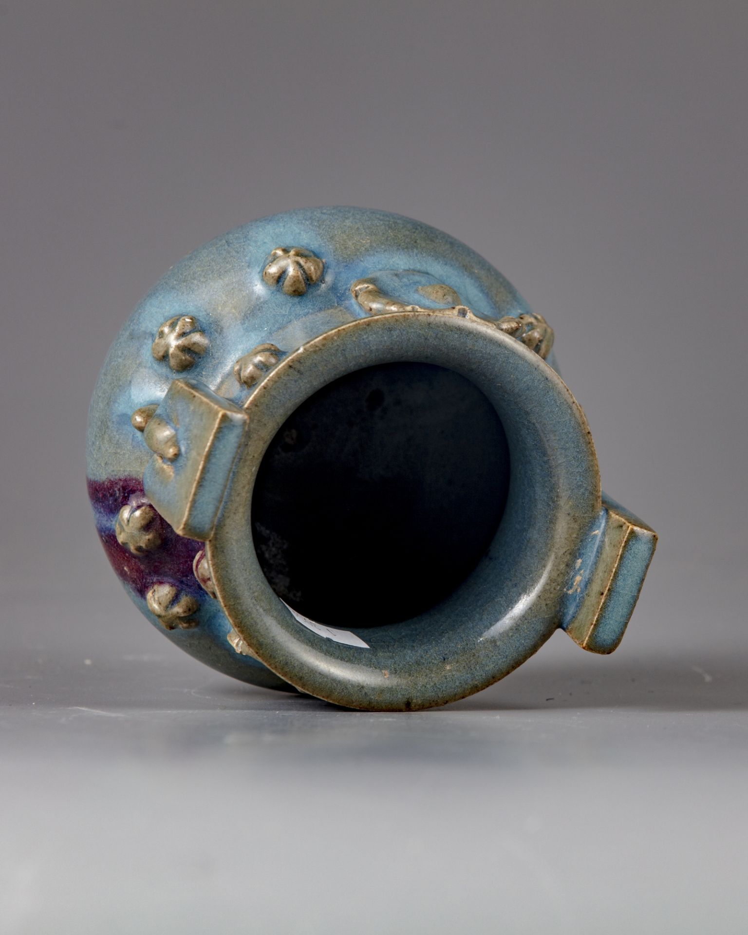 A blue crackle-glazed censer - Image 3 of 5