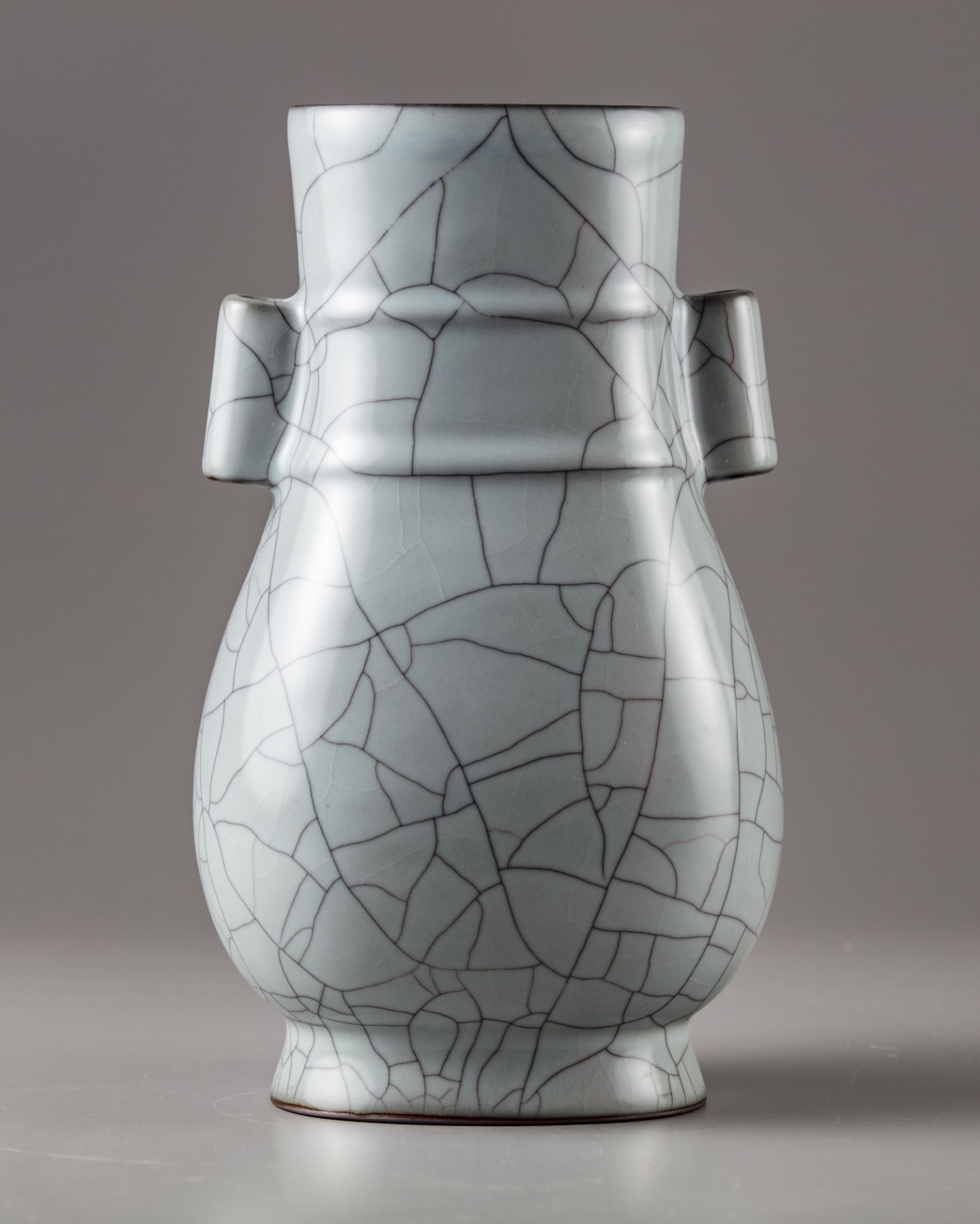 A crackle glazed hu vase - Image 3 of 5