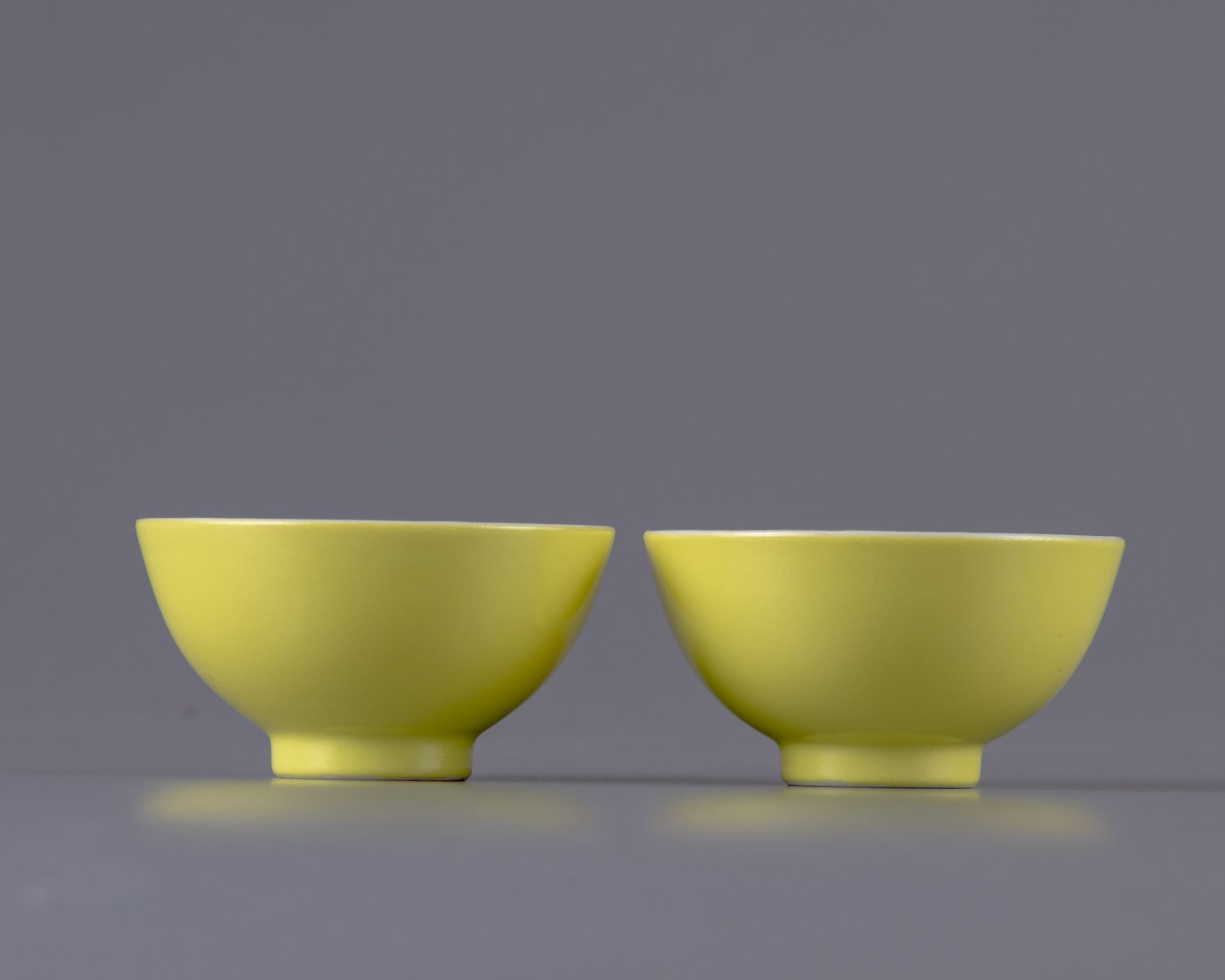 A pair of yellow-glazed cups - Image 2 of 5