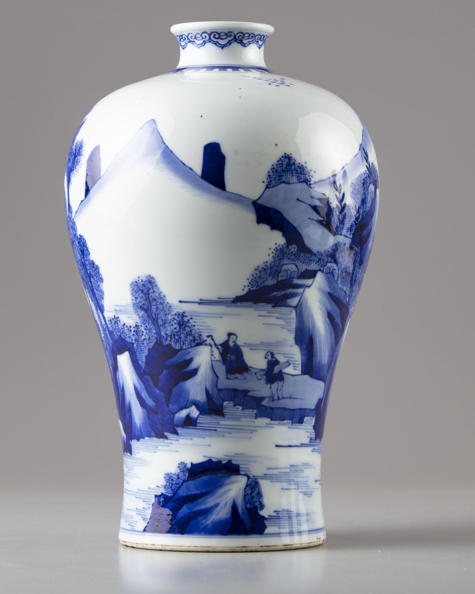 A blue and white meiping vase