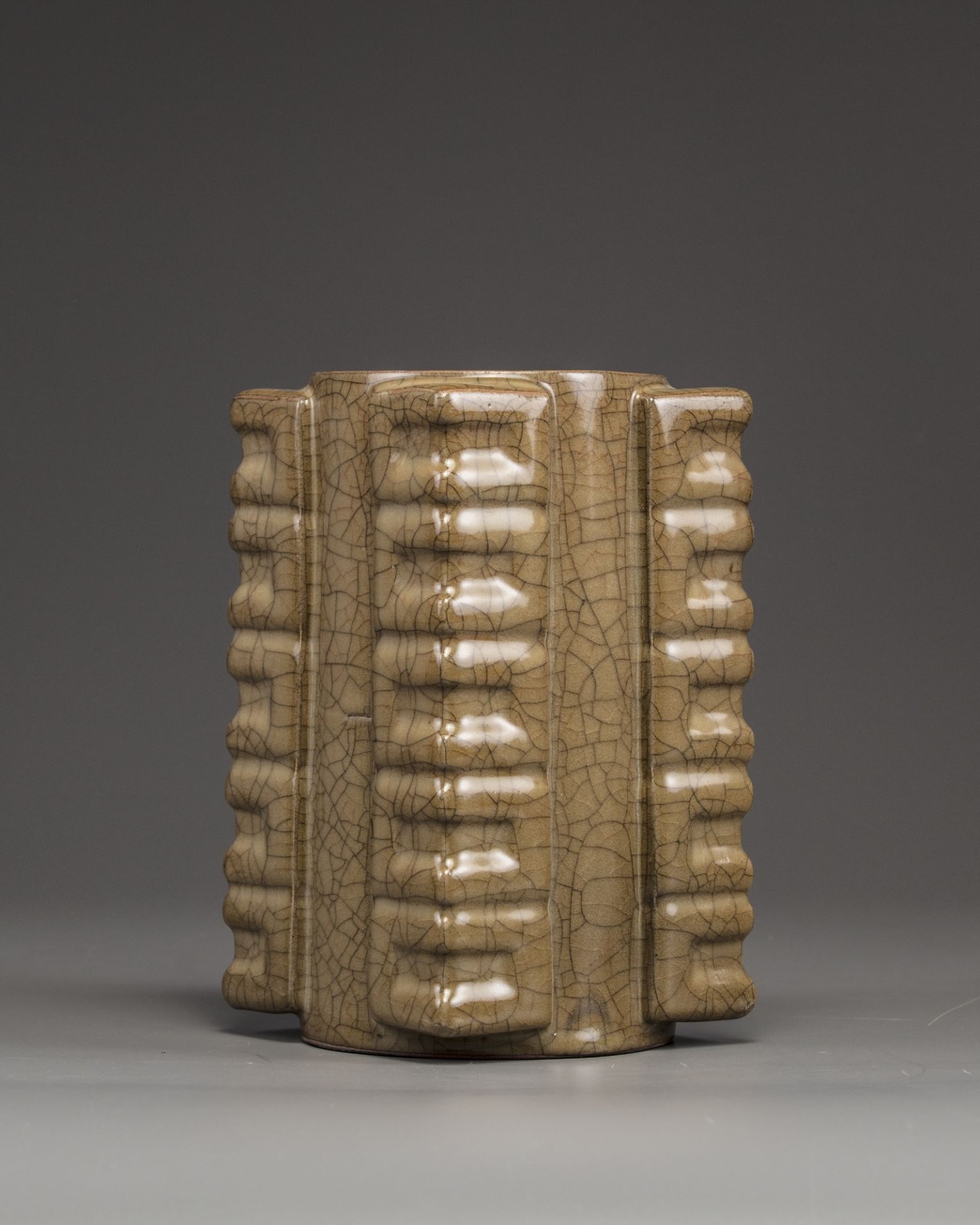 A Chinese crackle-glazed square vase, cong - Bild 3 aus 5