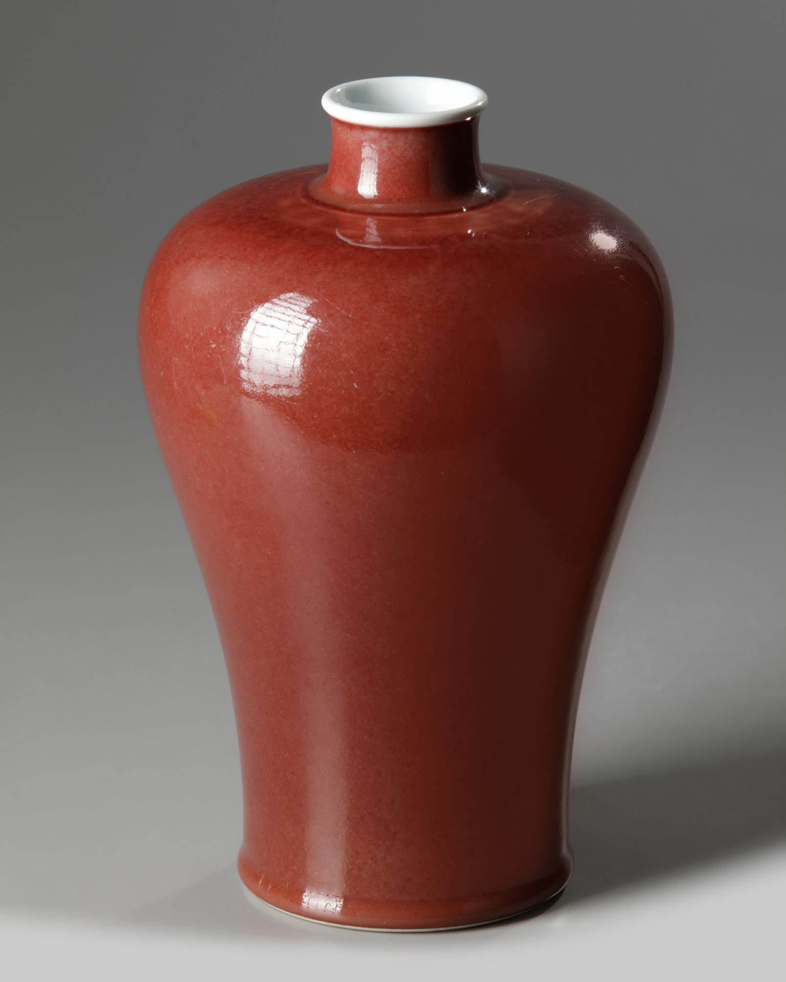 A Chinese copper-red-glazed meiping - Bild 3 aus 5