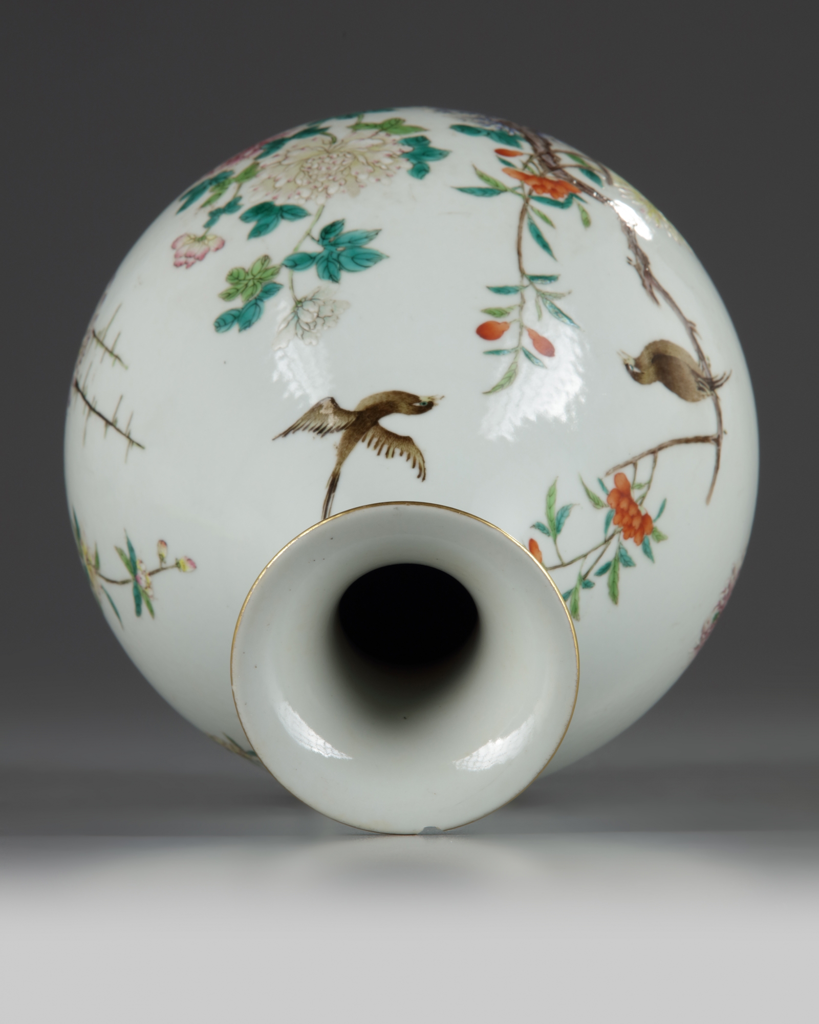 A Chinese famille rose 'birds and flowers' pear-shaped vase, yuhuchunping - Image 3 of 4